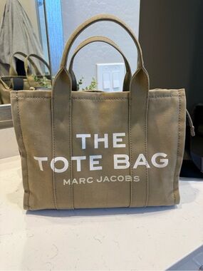 Marc Jacobs Canvas Tote Bag in Olive and White Logo